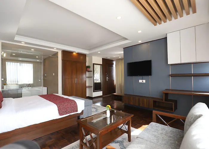 Apex Business - Tribhuvan International Airport, 4*